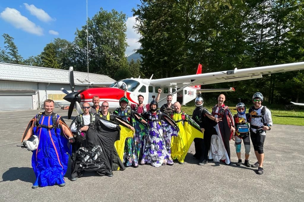 Wingsuit event preparation